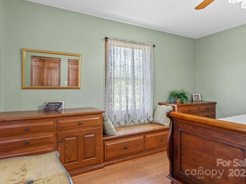 250 Huey Road, Marshall, NC 28753.  MLS# CAR4263005, YatesRealty ID 16962. 