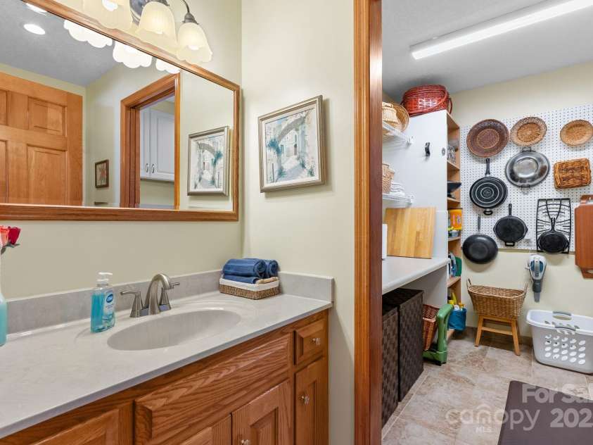 250 Huey Road, Marshall, NC 28753.  MLS# CAR4263005, YatesRealty ID 16962. 