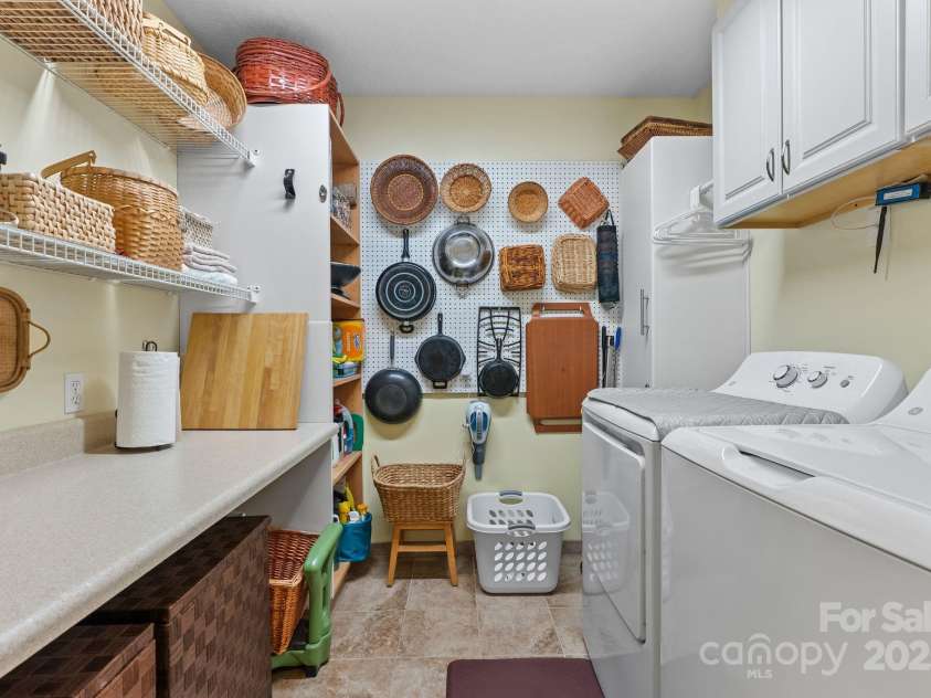 250 Huey Road, Marshall, NC 28753.  MLS# CAR4263005, YatesRealty ID 16962. 