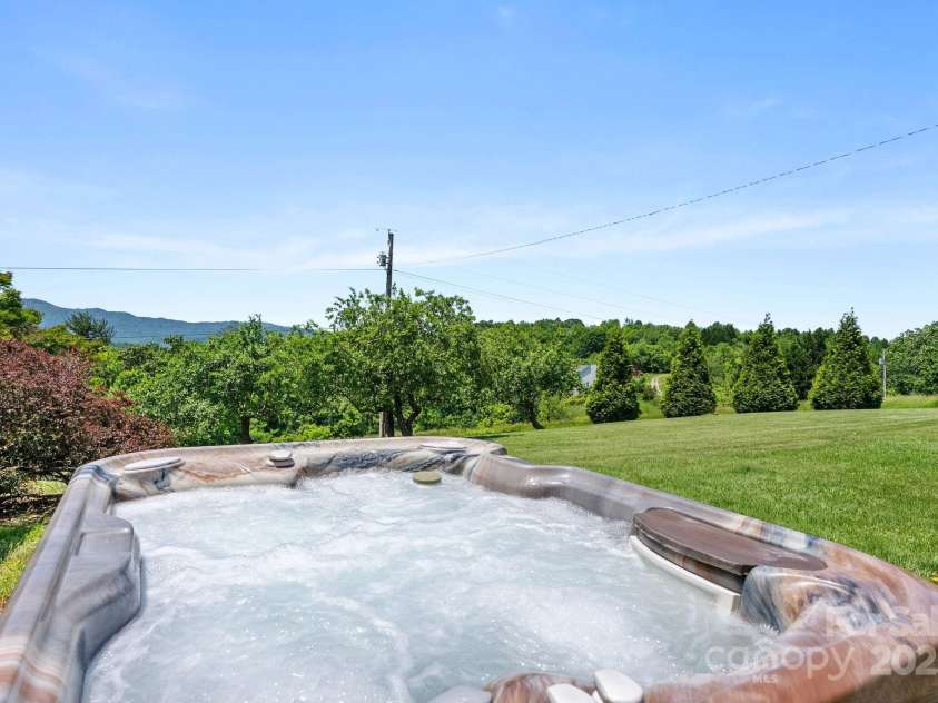 250 Huey Road, Marshall, NC 28753.  MLS# CAR4263005, YatesRealty ID 16962. 