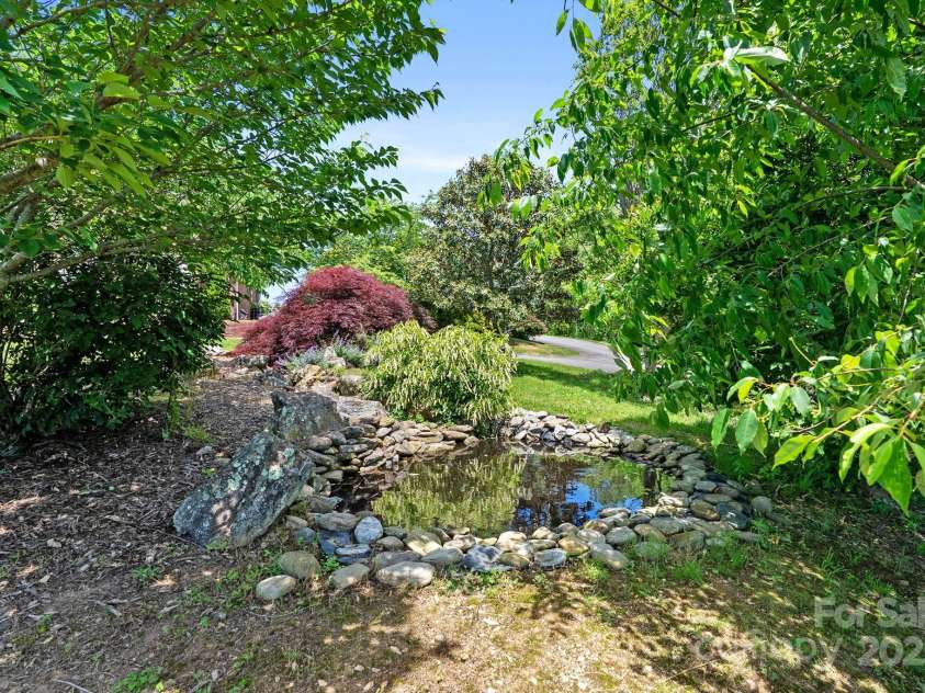 250 Huey Road, Marshall, NC 28753.  MLS# CAR4263005, YatesRealty ID 16962. 