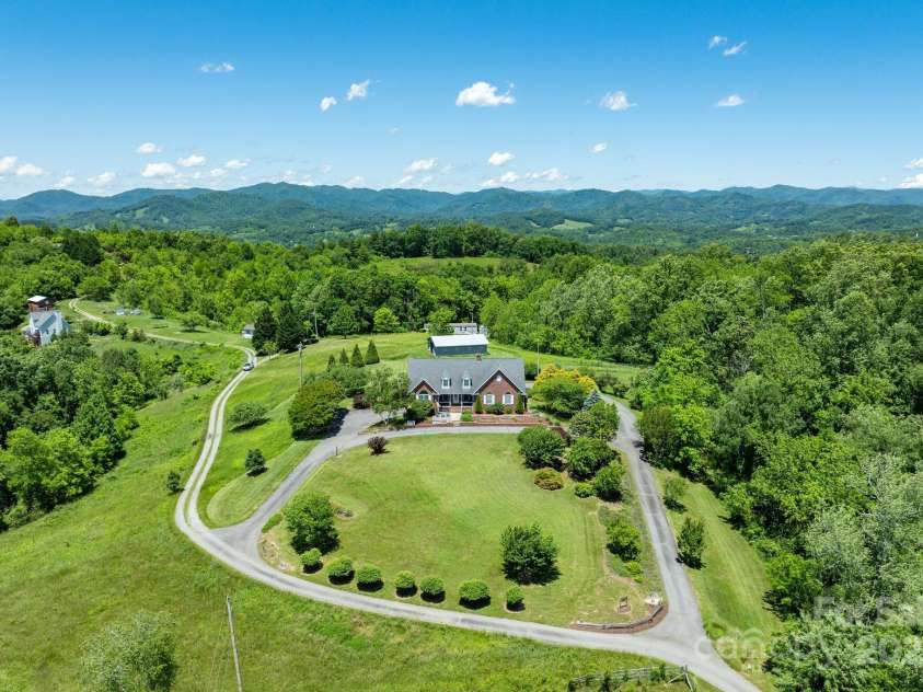 250 Huey Road, Marshall, NC 28753.  MLS# CAR4263005, YatesRealty ID 16962. 