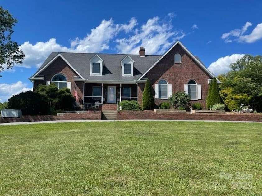 250 Huey Road, Marshall, NC 28753.  MLS# CAR4263005, YatesRealty ID 16962. 