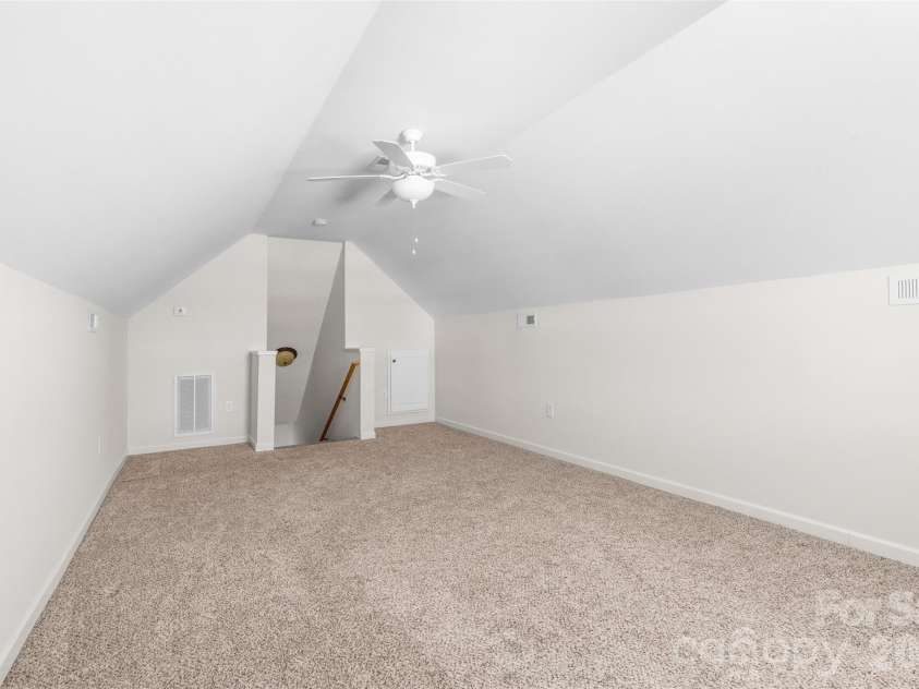 884 Clear Creek Circle, Lincolnton, NC 28092.  MLS# CAR4337596, YatesRealty ID 16963. 