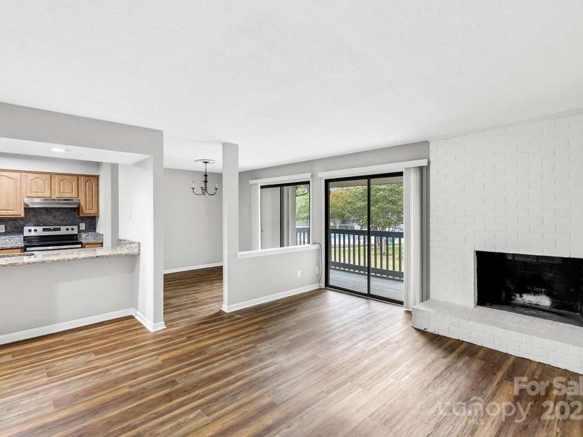 11015 Harrowfield Road, Charlotte, NC 28226.  MLS# CAR4244070, YatesRealty ID 16964. 