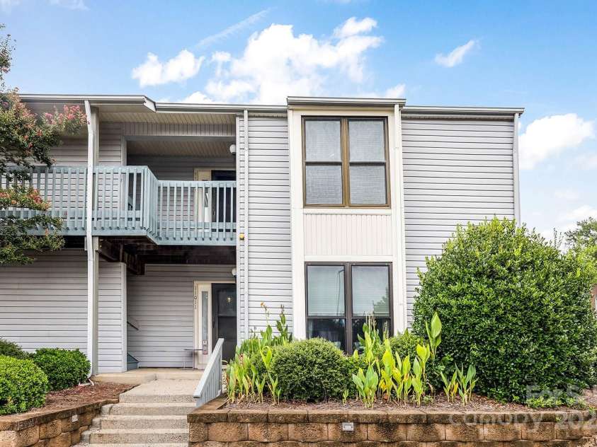 11015 Harrowfield Road, Charlotte, NC 28226.  MLS# CAR4244070, YatesRealty ID 16964. 