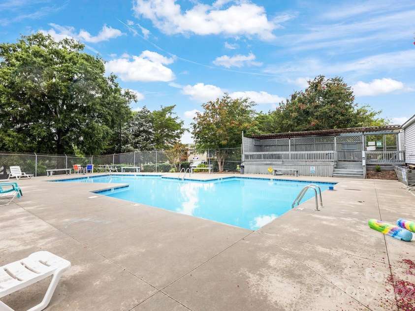 11015 Harrowfield Road, Charlotte, NC 28226.  MLS# CAR4244070, YatesRealty ID 16964. 