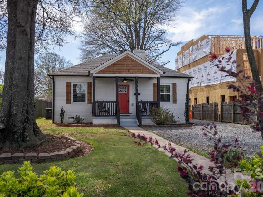 307 Peterson Drive, Charlotte, NC 28217.  MLS# CAR4363768, YatesRealty ID 16964. 