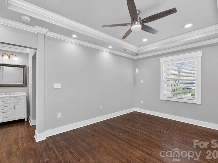 307 Peterson Drive, Charlotte, NC 28217.  MLS# CAR4363768, YatesRealty ID 16964. 