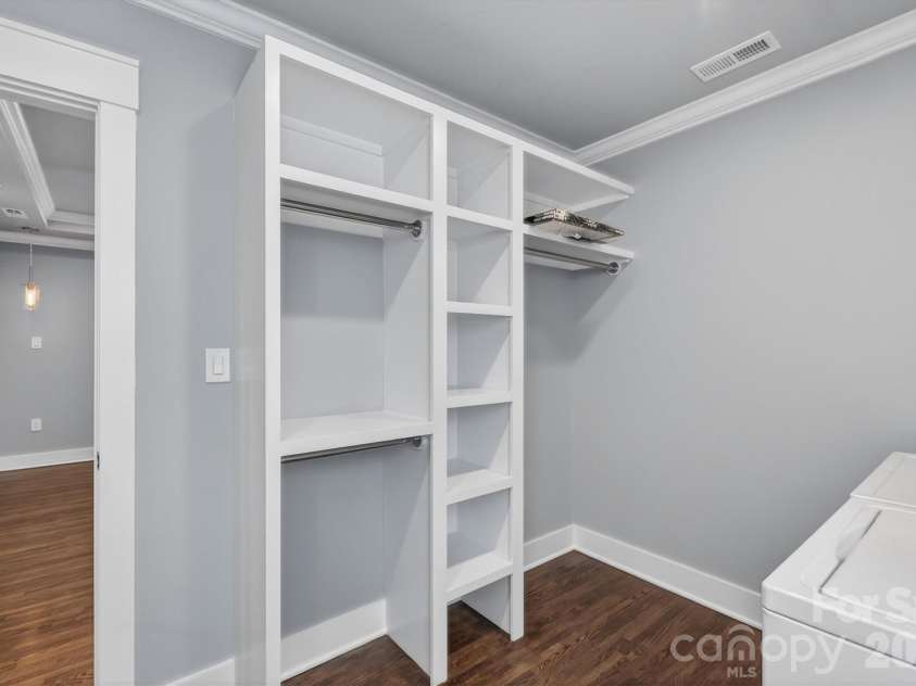 307 Peterson Drive, Charlotte, NC 28217.  MLS# CAR4363768, YatesRealty ID 16964. 