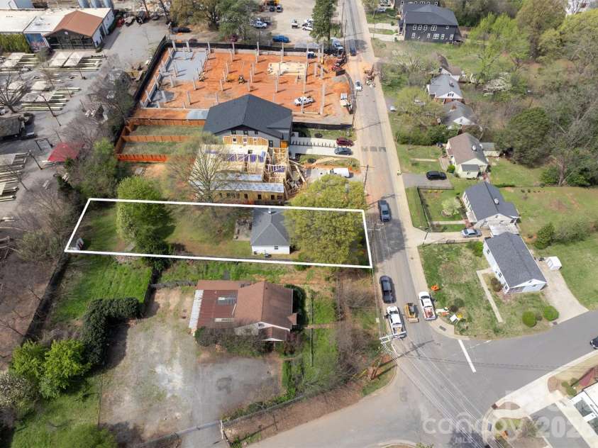 307 Peterson Drive, Charlotte, NC 28217.  MLS# CAR4363768, YatesRealty ID 16964. 