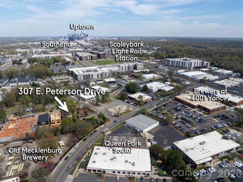 307 Peterson Drive, Charlotte, NC 28217.  MLS# CAR4363768, YatesRealty ID 16964. 