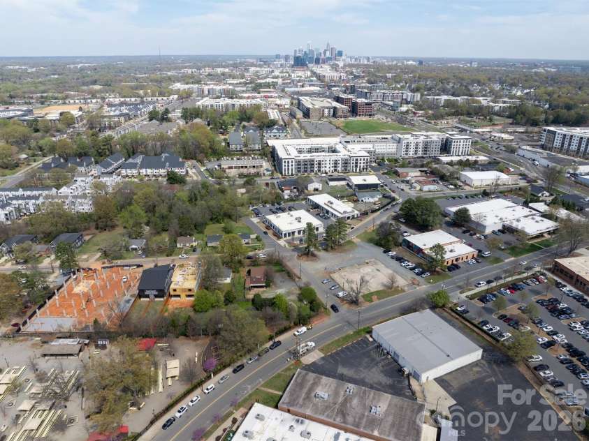 307 Peterson Drive, Charlotte, NC 28217.  MLS# CAR4363768, YatesRealty ID 16964. 