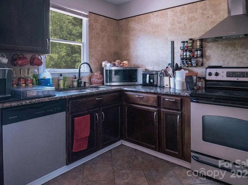 305 Ridge Manor Drive, Raeford Township, NC 28376.  MLS# CAR4256897, YatesRealty ID 16965. 