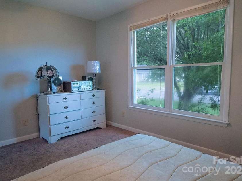 305 Ridge Manor Drive, Raeford Township, NC 28376.  MLS# CAR4256897, YatesRealty ID 16965. 