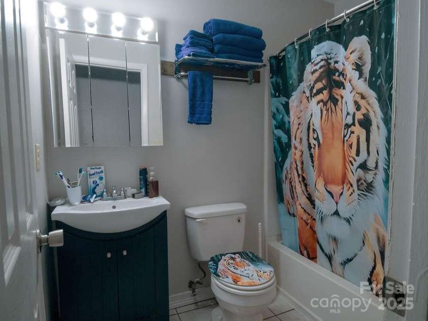 305 Ridge Manor Drive, Raeford Township, NC 28376.  MLS# CAR4256897, YatesRealty ID 16965. 