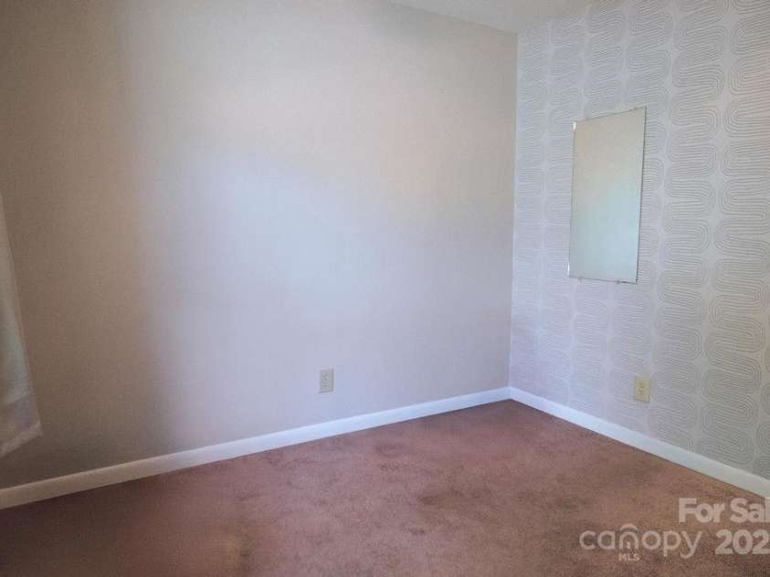 305 Ridge Manor Drive, Raeford Township, NC 28376.  MLS# CAR4256897, YatesRealty ID 16965. 