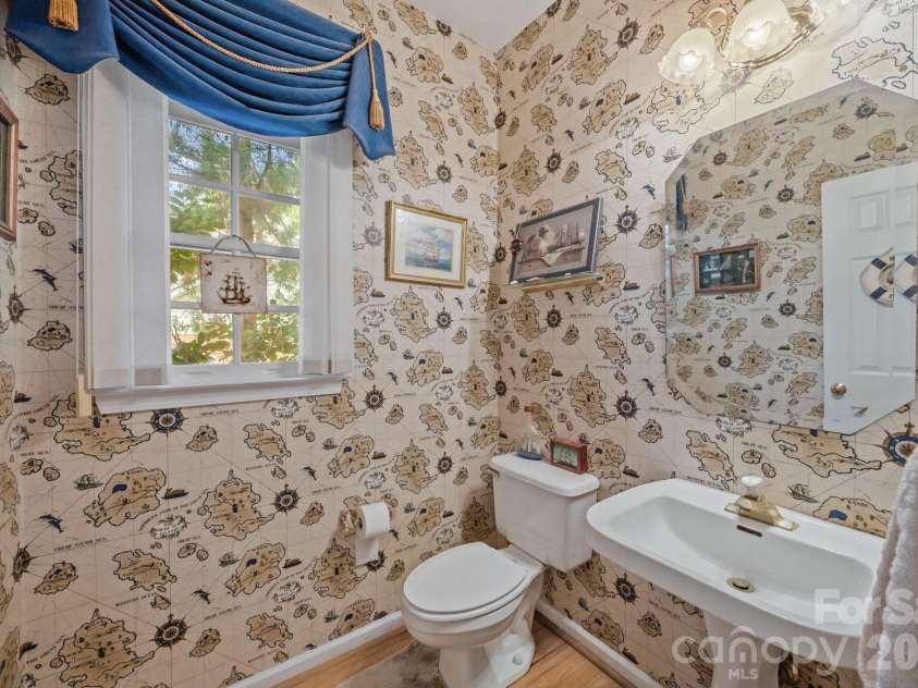 900 Muirfield Drive, Mooresville, NC 28115.  MLS# CAR4340189, YatesRealty ID 16965. 