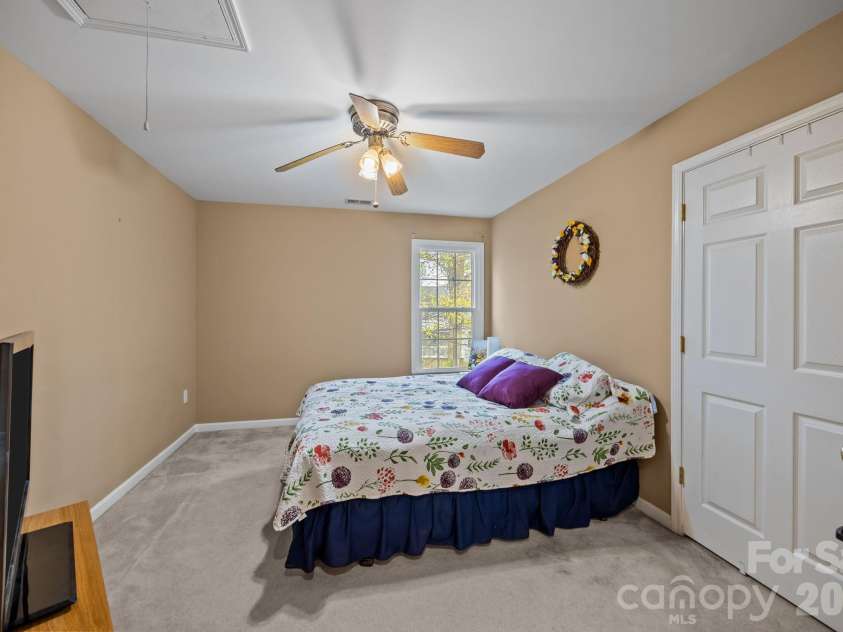 900 Muirfield Drive, Mooresville, NC 28115.  MLS# CAR4340189, YatesRealty ID 16965. 