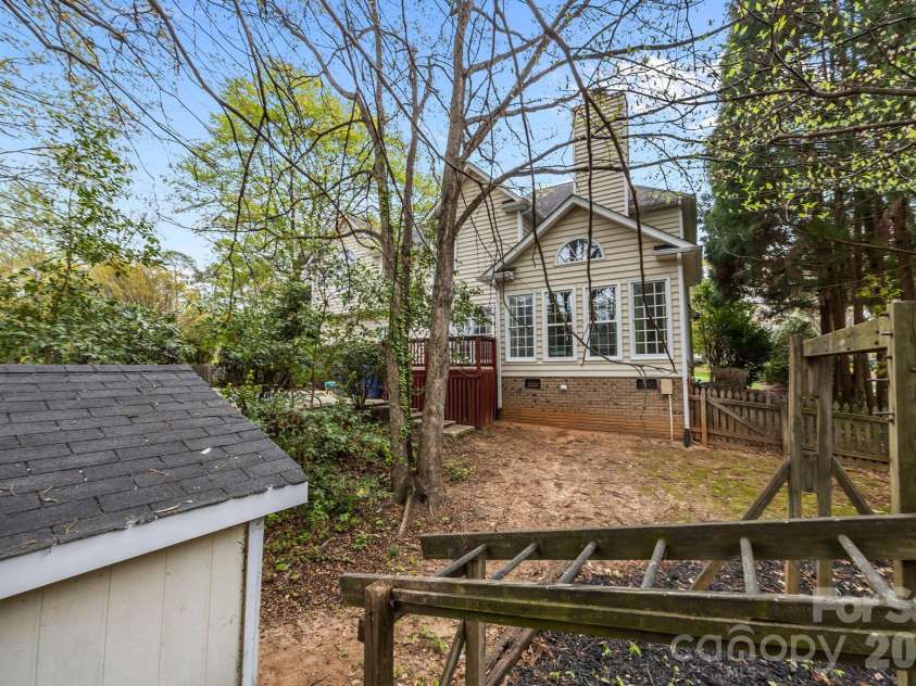 900 Muirfield Drive, Mooresville, NC 28115.  MLS# CAR4340189, YatesRealty ID 16965. 