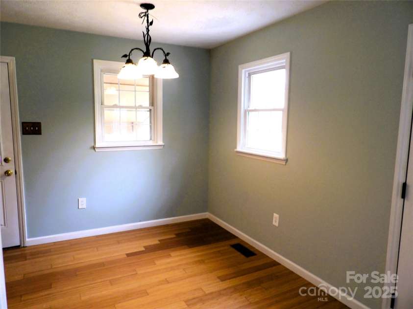 106 Pinetree Drive, Black Mountain, NC 28711.  MLS# CAR4246572, YatesRealty ID 16966. Dining View 2