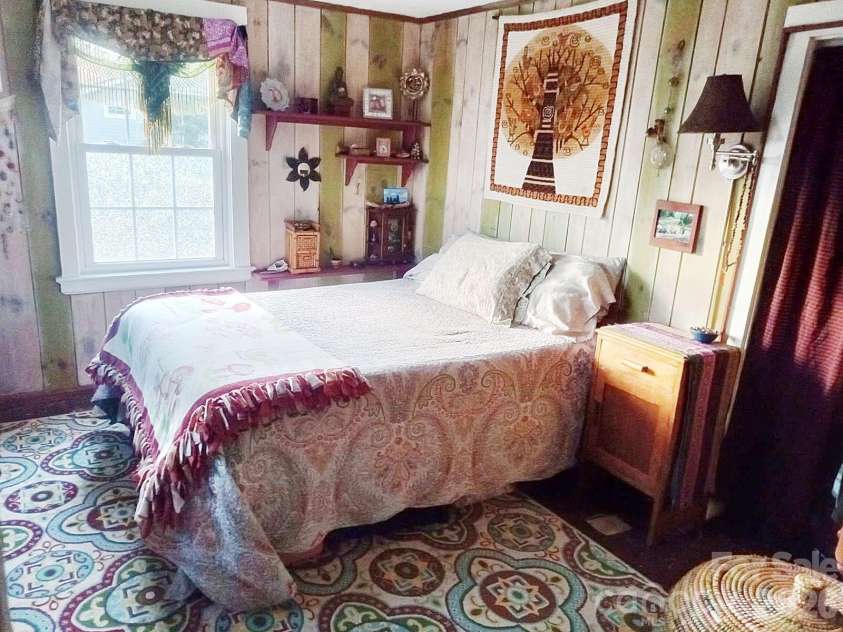 17 & 19 Hubbard Avenue, Asheville, NC 28806.  MLS# CAR4259488, YatesRealty ID 16966. 