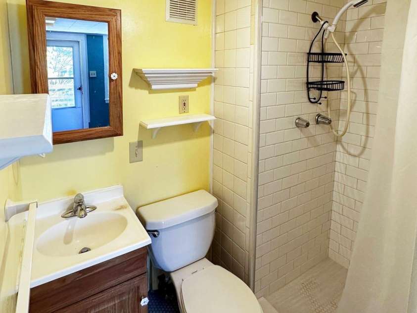 17 & 19 Hubbard Avenue, Asheville, NC 28806.  MLS# CAR4259488, YatesRealty ID 16966. 