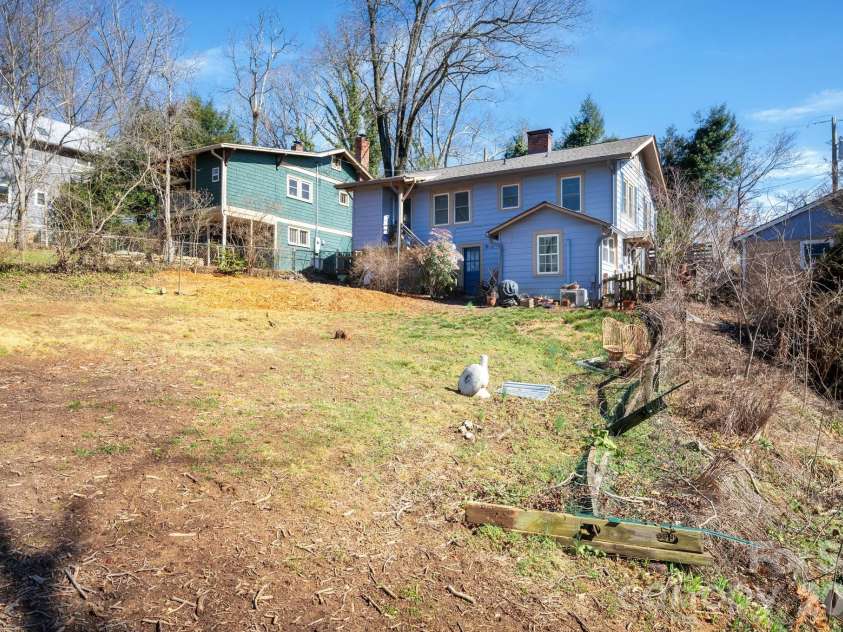 17 & 19 Hubbard Avenue, Asheville, NC 28806.  MLS# CAR4259488, YatesRealty ID 16966. 