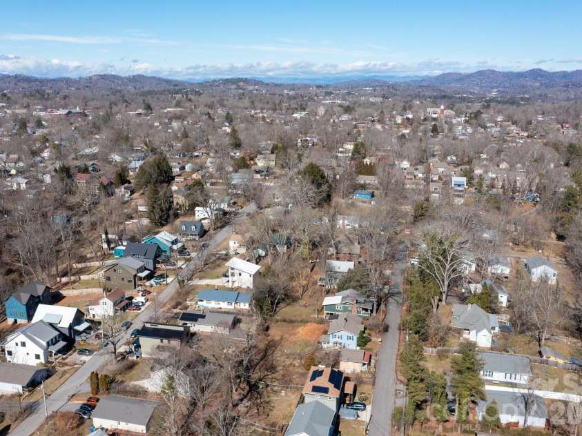 17 & 19 Hubbard Avenue, Asheville, NC 28806.  MLS# CAR4259488, YatesRealty ID 16966. 