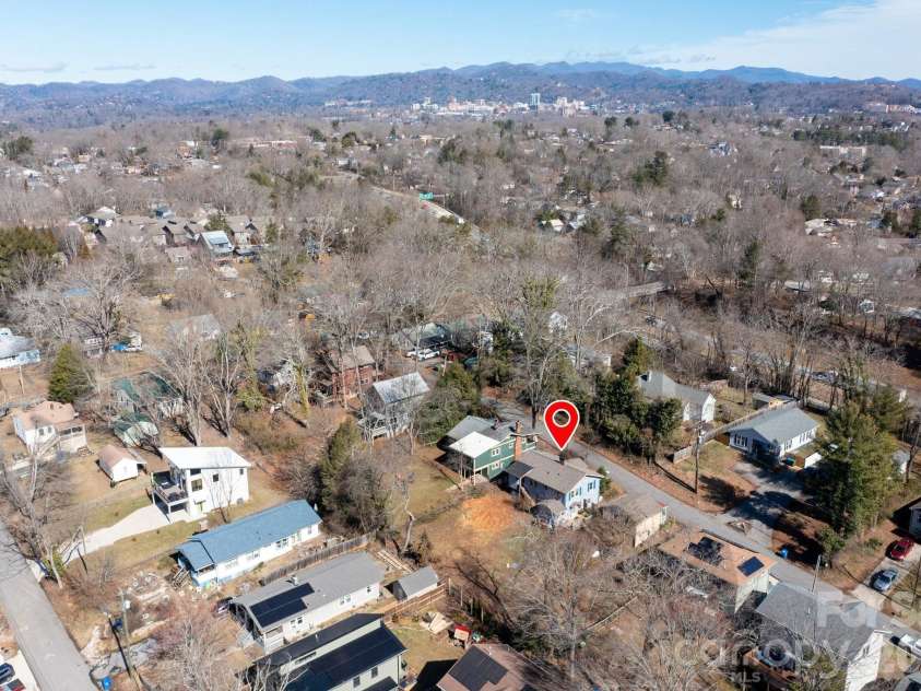 17 & 19 Hubbard Avenue, Asheville, NC 28806.  MLS# CAR4259488, YatesRealty ID 16966. 