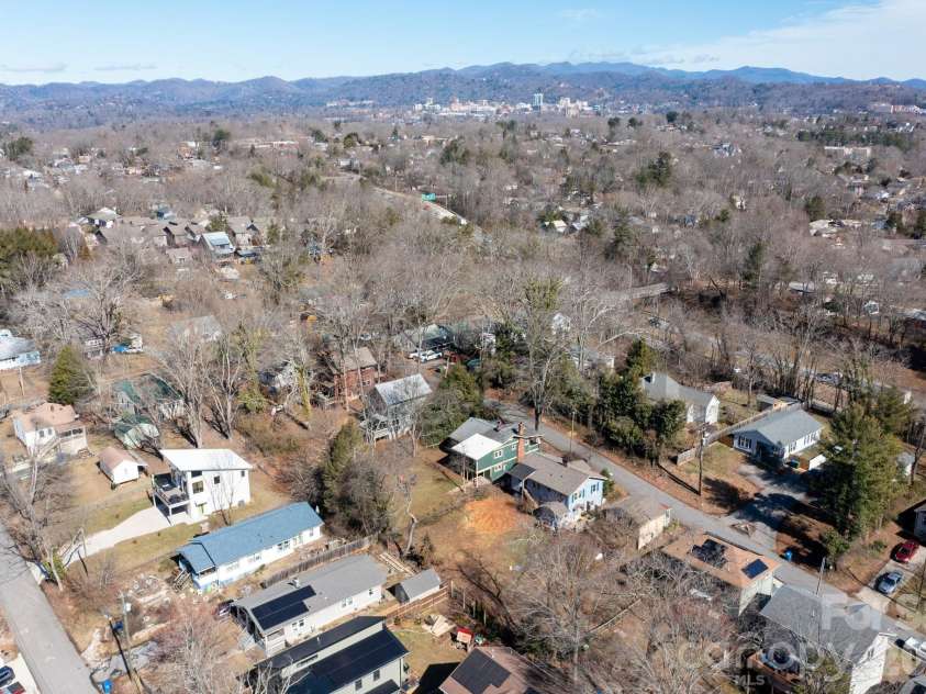 17 & 19 Hubbard Avenue, Asheville, NC 28806.  MLS# CAR4259488, YatesRealty ID 16966. 