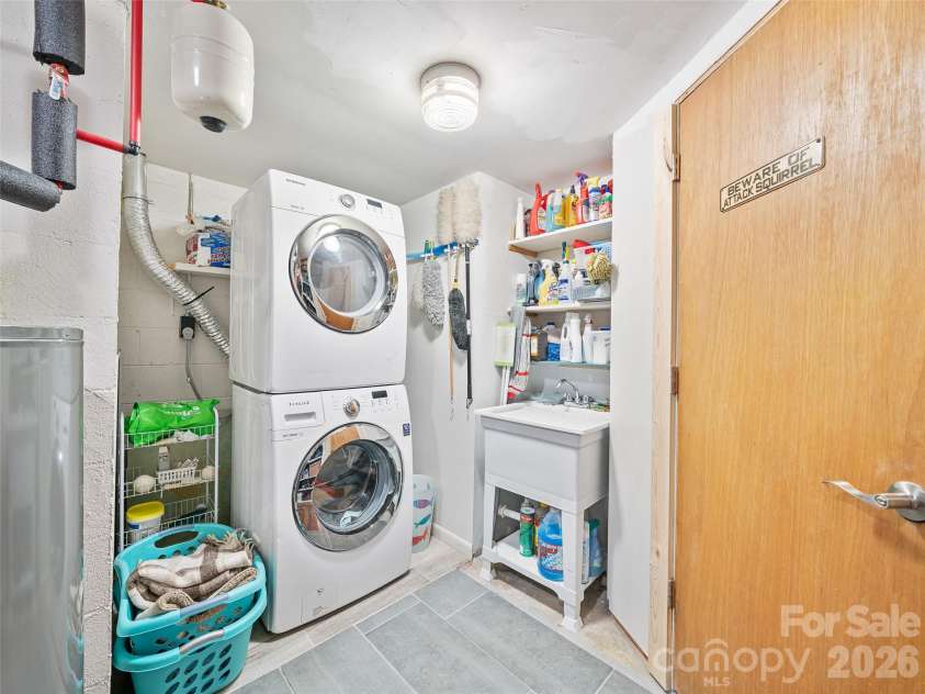 278 Mount View Drive, Burnsville, NC 28714.  MLS# CAR4259285, YatesRealty ID 16967. Laundry/ Storage Room