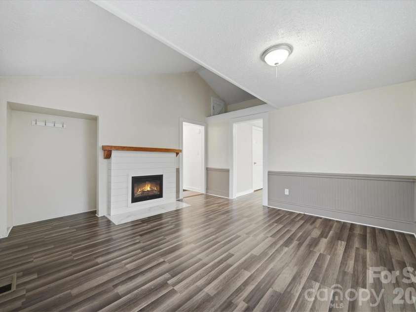 316 23rd Street, Hickory, NC 28601.  MLS# CAR4335639, YatesRealty ID 1697. 