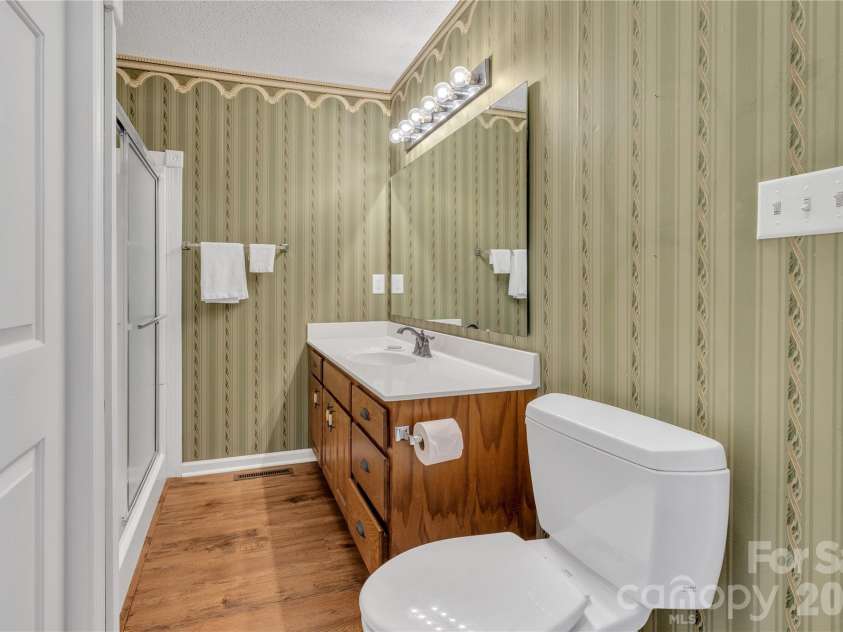 401 Wellington Hills Circle, Salisbury, NC 28147.  MLS# CAR4371552, YatesRealty ID 16970. 