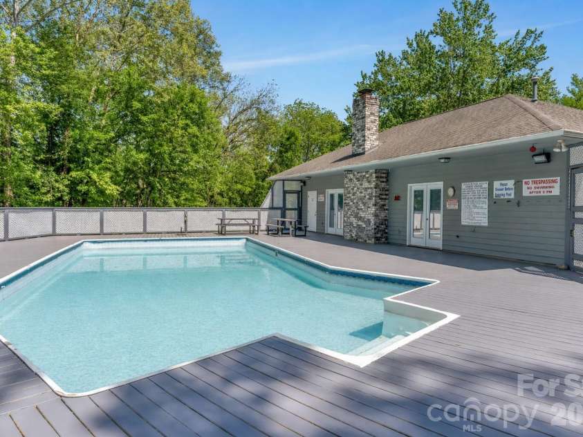 401 Wellington Hills Circle, Salisbury, NC 28147.  MLS# CAR4371552, YatesRealty ID 16970. 
