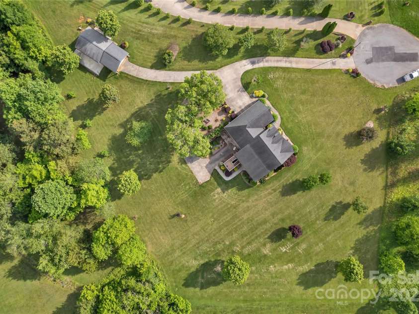 814 Settlers Drive, Cherryville, NC 28021.  MLS# CAR4259654, YatesRealty ID 16970. 