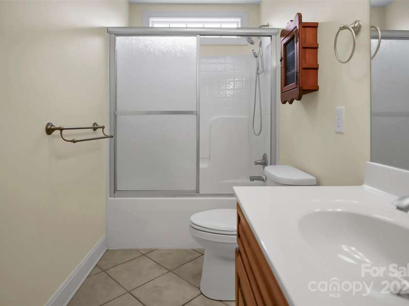 814 Settlers Drive, Cherryville, NC 28021.  MLS# CAR4259654, YatesRealty ID 16970. 