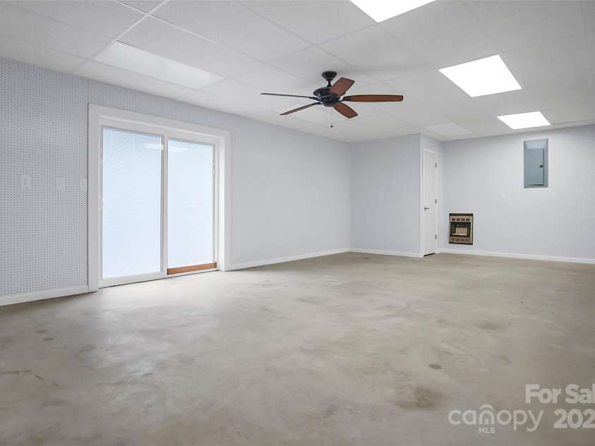 814 Settlers Drive, Cherryville, NC 28021.  MLS# CAR4259654, YatesRealty ID 16970. 