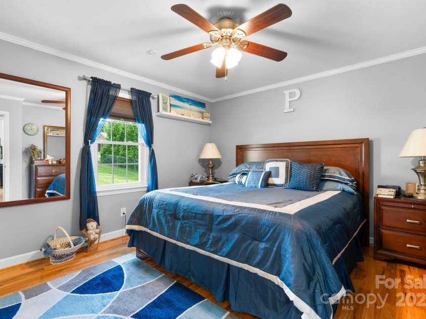 10 Hunters Ridge Court, Granite Falls, NC 28630.  MLS# CAR4262956, YatesRealty ID 16971. 