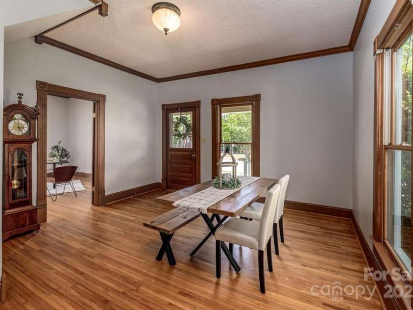 328 Center Avenue, Mooresville, NC 28115.  MLS# CAR4260096, YatesRealty ID 16972. 