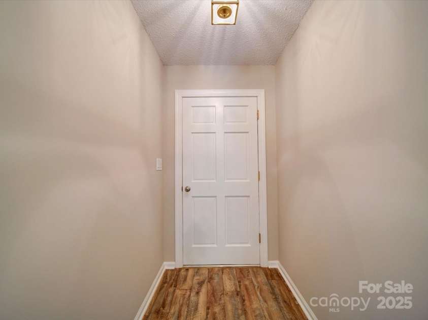 4901 Pine Oaks Drive, Monroe, NC 28112.  MLS# CAR4254474, YatesRealty ID 16975. Foyer