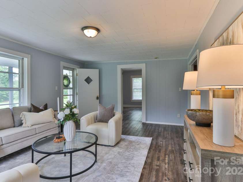 2126 Robby Drive, Maiden, NC 28650.  MLS# CAR4258443, YatesRealty ID 16976. 