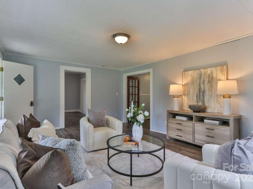 2126 Robby Drive, Maiden, NC 28650.  MLS# CAR4258443, YatesRealty ID 16976. 