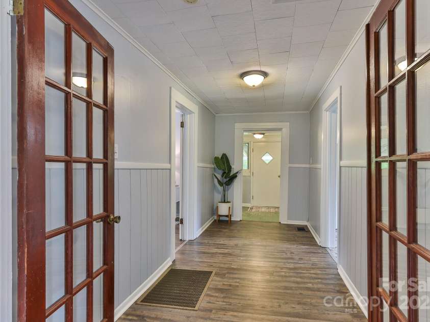 2126 Robby Drive, Maiden, NC 28650.  MLS# CAR4258443, YatesRealty ID 16976. 