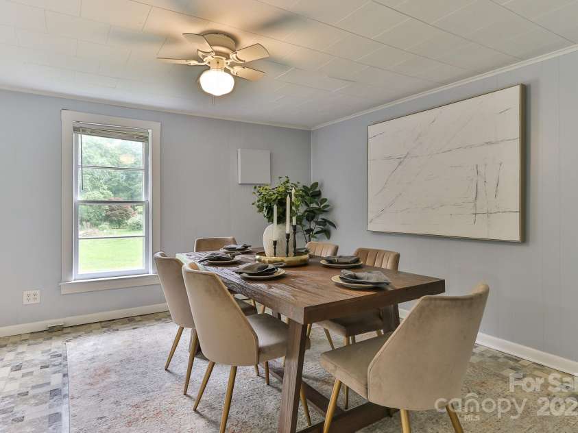 2126 Robby Drive, Maiden, NC 28650.  MLS# CAR4258443, YatesRealty ID 16976. 