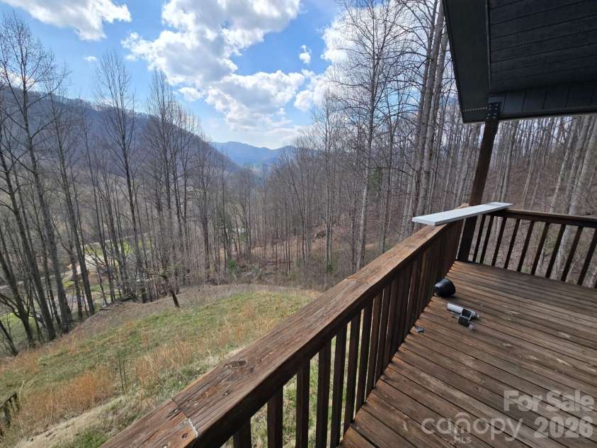 987 West Road, Hot Springs, NC 28743.  MLS# CAR4363967, YatesRealty ID 16977. 