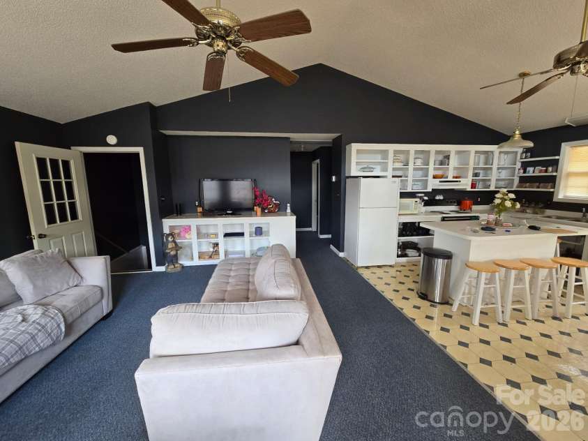 987 West Road, Hot Springs, NC 28743.  MLS# CAR4363967, YatesRealty ID 16977. 
