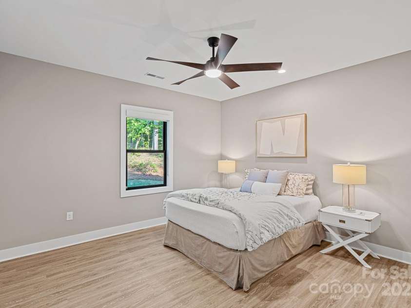 127 Holt Lane, Mooresville, NC 28117.  MLS# CAR4248273, YatesRealty ID 16978. Main Floor - Guest Suite