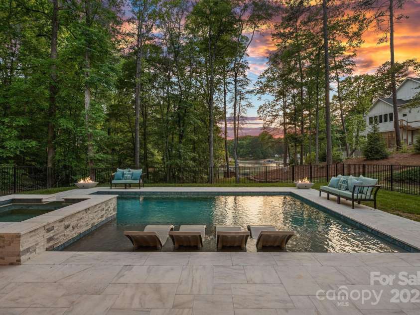 127 Holt Lane, Mooresville, NC 28117.  MLS# CAR4248273, YatesRealty ID 16978. Pool/Spa