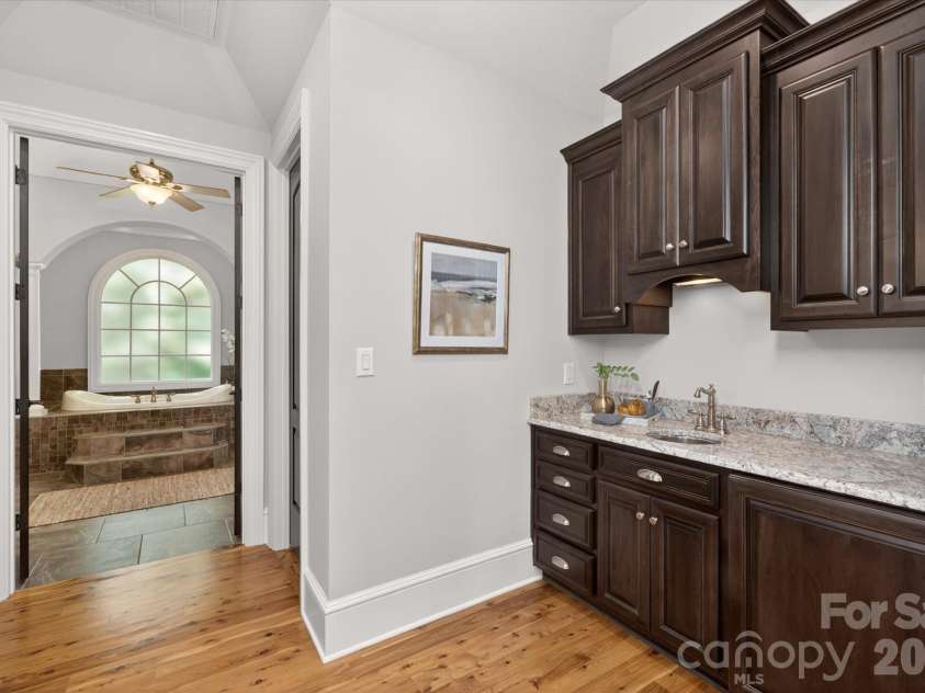 1629 Lookout Circle, Waxhaw, NC 28173.  MLS# CAR4359156, YatesRealty ID 16978. 